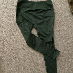 Fabletics leggings (NEVER WORN)